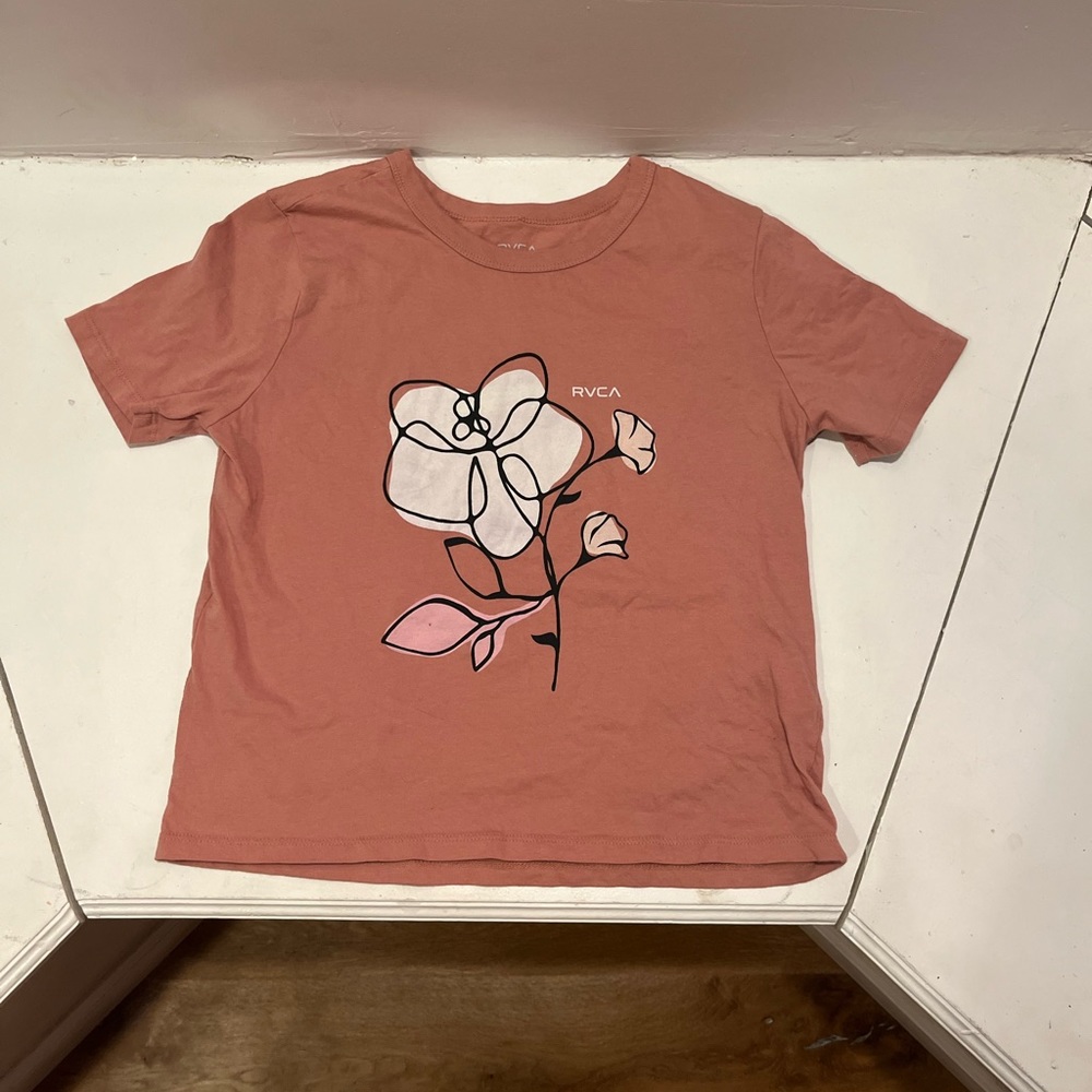 ADORABLE RVCA MAUVE PINK TEE! ✨🌺